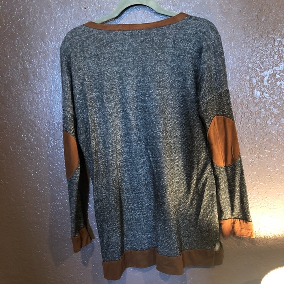 Sweater - Picture 2 of 2